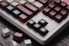 Screenshot på 8Bitdo Retro Mechanical Keyboard - Fami Edition